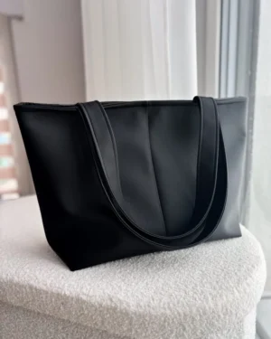 torebka-shopper-bag-czarna-z-ekoskory produktowe zdjęcie torebki shopper czarnej
