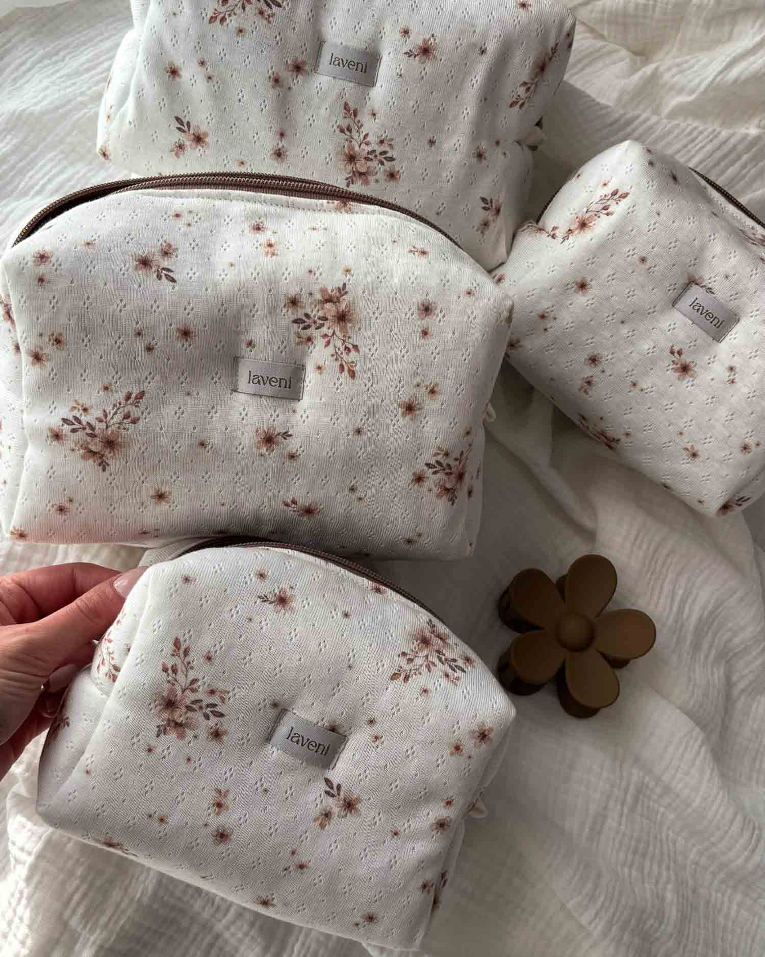Limitowana Kosmetyczka Pointelle Toffee Meadow 6 unikalna kosmetyczka handmade