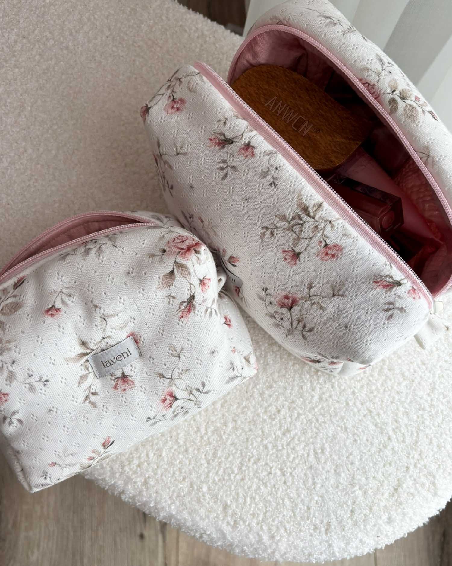 Kosmetyczka Pointelle Rosie 2 zestaw kosmetyczek w kwiaty