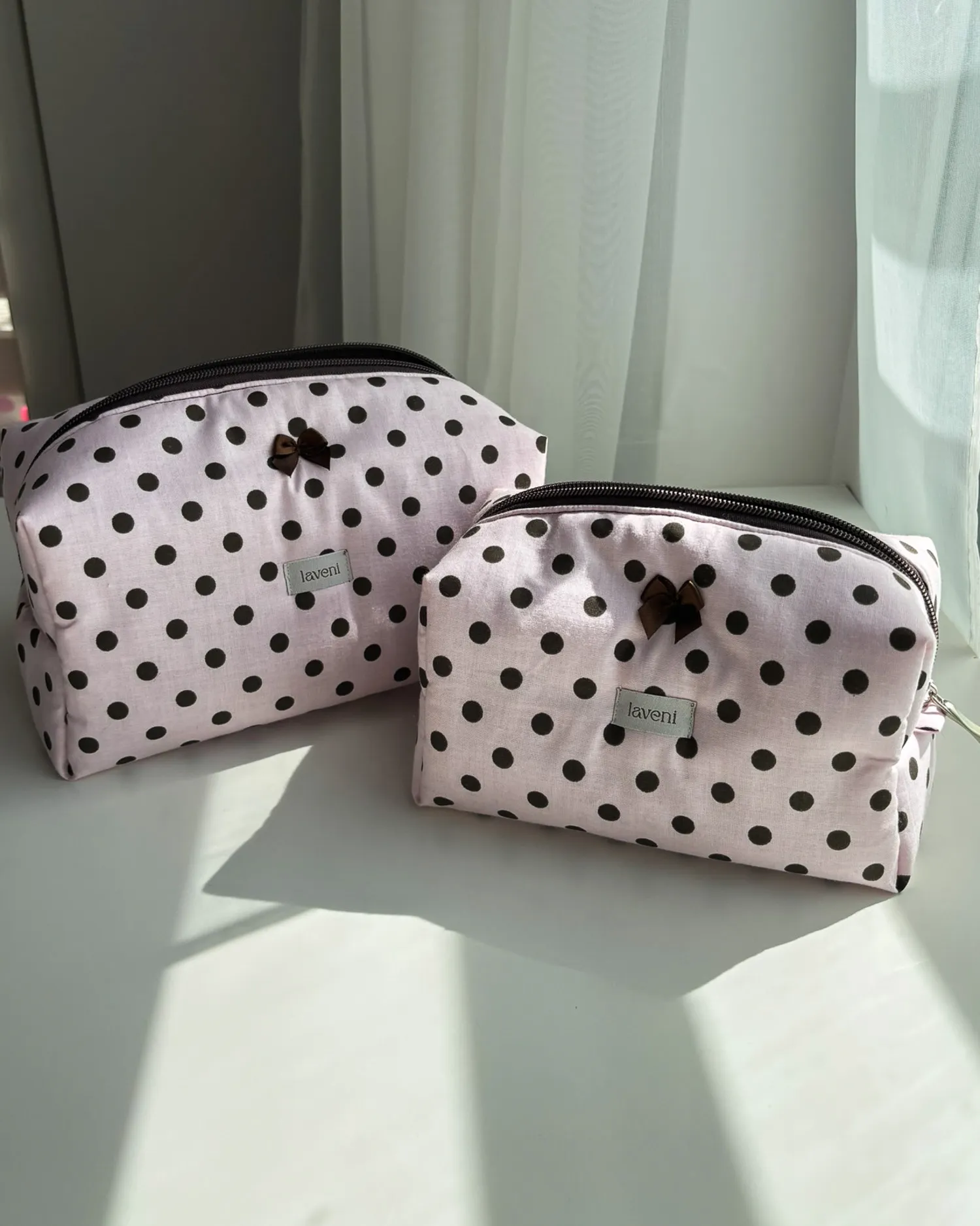 Zestaw Kosmetyczek Polka Dots Choco Pink 7 Zestaw Kosmetyczek Polka Dots Choco Pink - obrazek 7