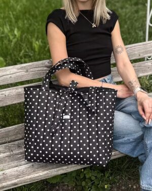 czarna-torebka-w-grochy-shopper-tote-sofi czarna torebka w grochy shopper tote sofi